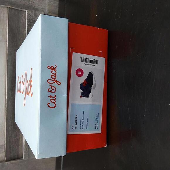 Toddler Ari Sneakers | Cat & Jack | 5 - Picture 9 of 9